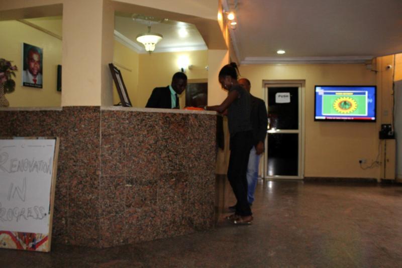 Ostra Hotels Bale Akiosi Exterior photo