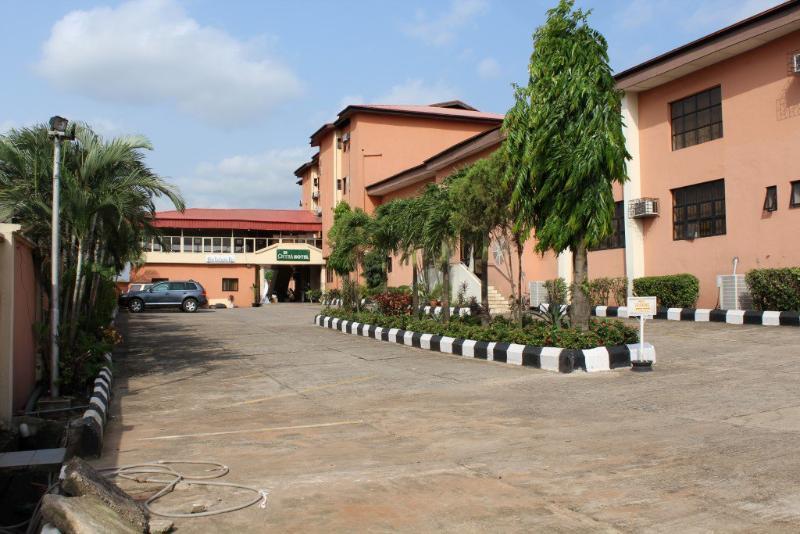 Ostra Hotels Bale Akiosi Exterior photo