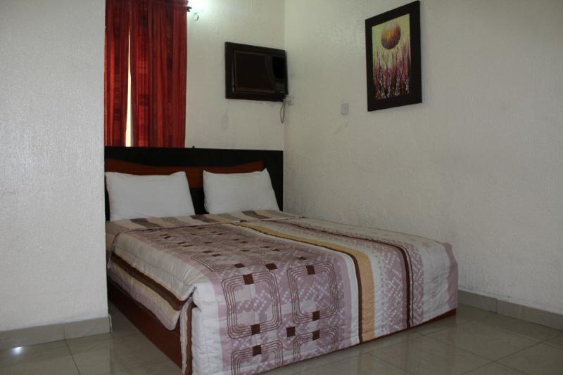 Ostra Hotels Bale Akiosi Exterior photo