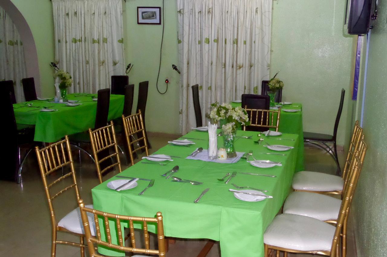 Ostra Hotels Bale Akiosi Exterior photo