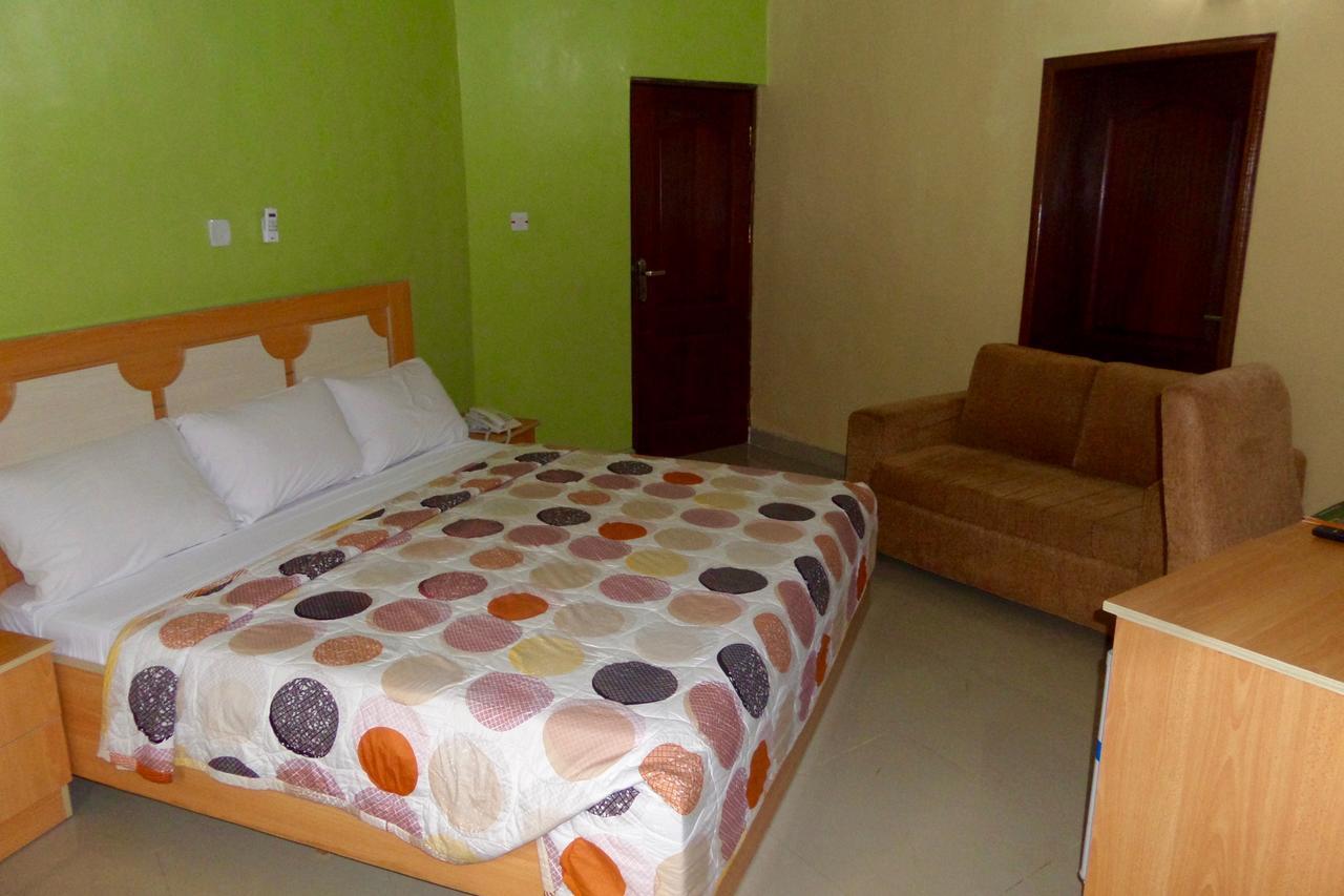 Ostra Hotels Bale Akiosi Exterior photo
