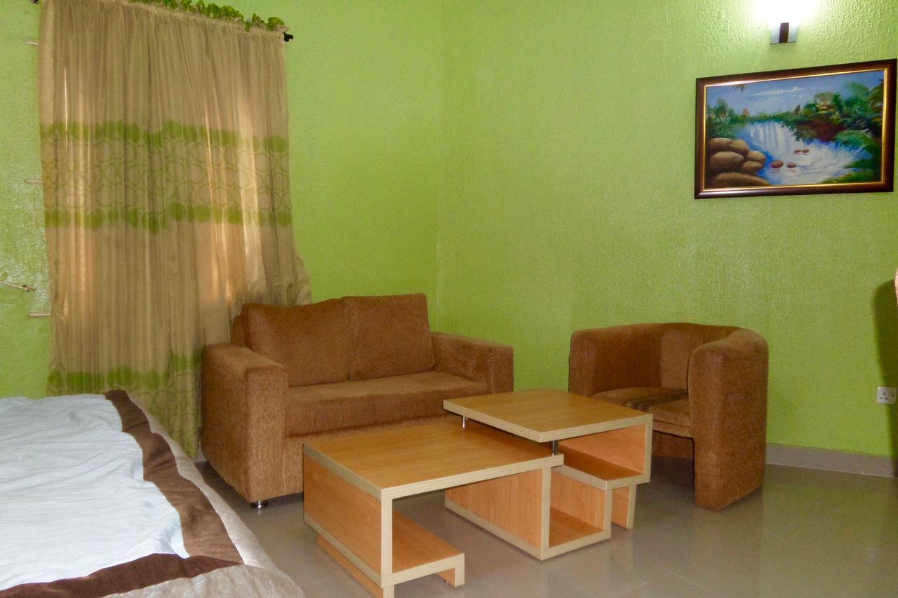 Ostra Hotels Bale Akiosi Exterior photo